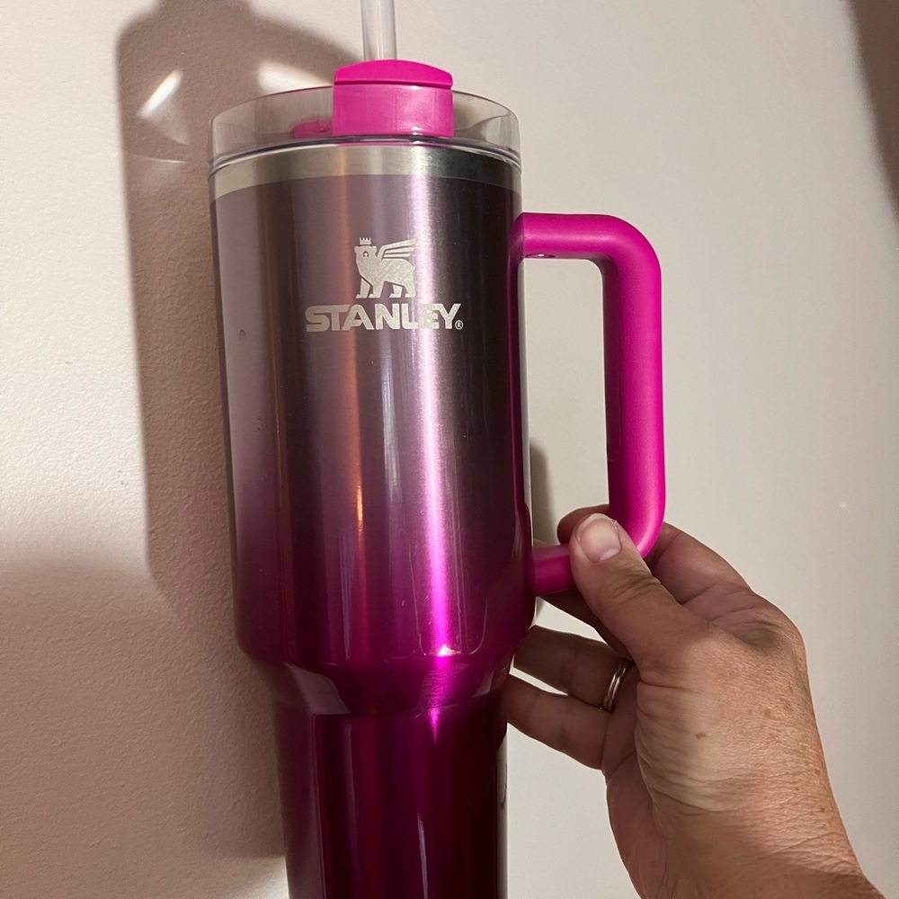 Stanley Adventure Quencher H2.0 Limited Edition Pink Ombré, 40 oz